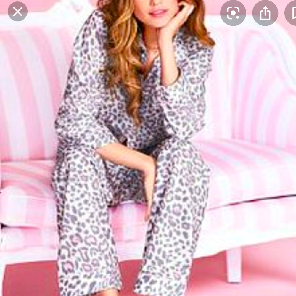 NWOT VICTORIA SECRETS cheetah print pajamas